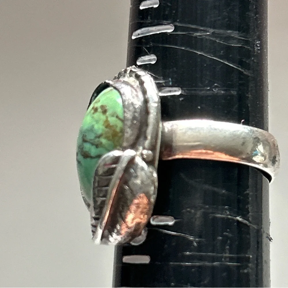 Vintage Southwestern Turquoise Sterling Silver Ring - Picture 12 of 12